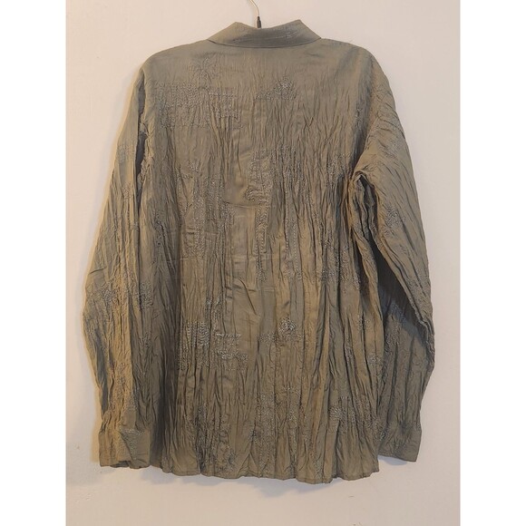 Chico's Size 1(10) Green Crinkle Silk Embroidered Long Sleeve Button Down Blouse - Picture 3 of 7